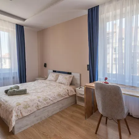 3bdr, Center Retreat, Heart, Free Parking Апартамент София