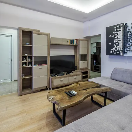 3bdr, Center Retreat, Heart, Free Parking *