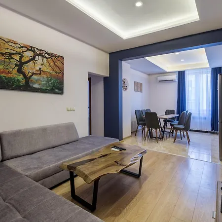 Lejlighed 3bdr, Center Retreat, Heart, Free Parking Sofia