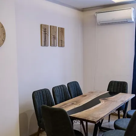 3bdr, Center Retreat, Heart, Free Parking Apartmán *